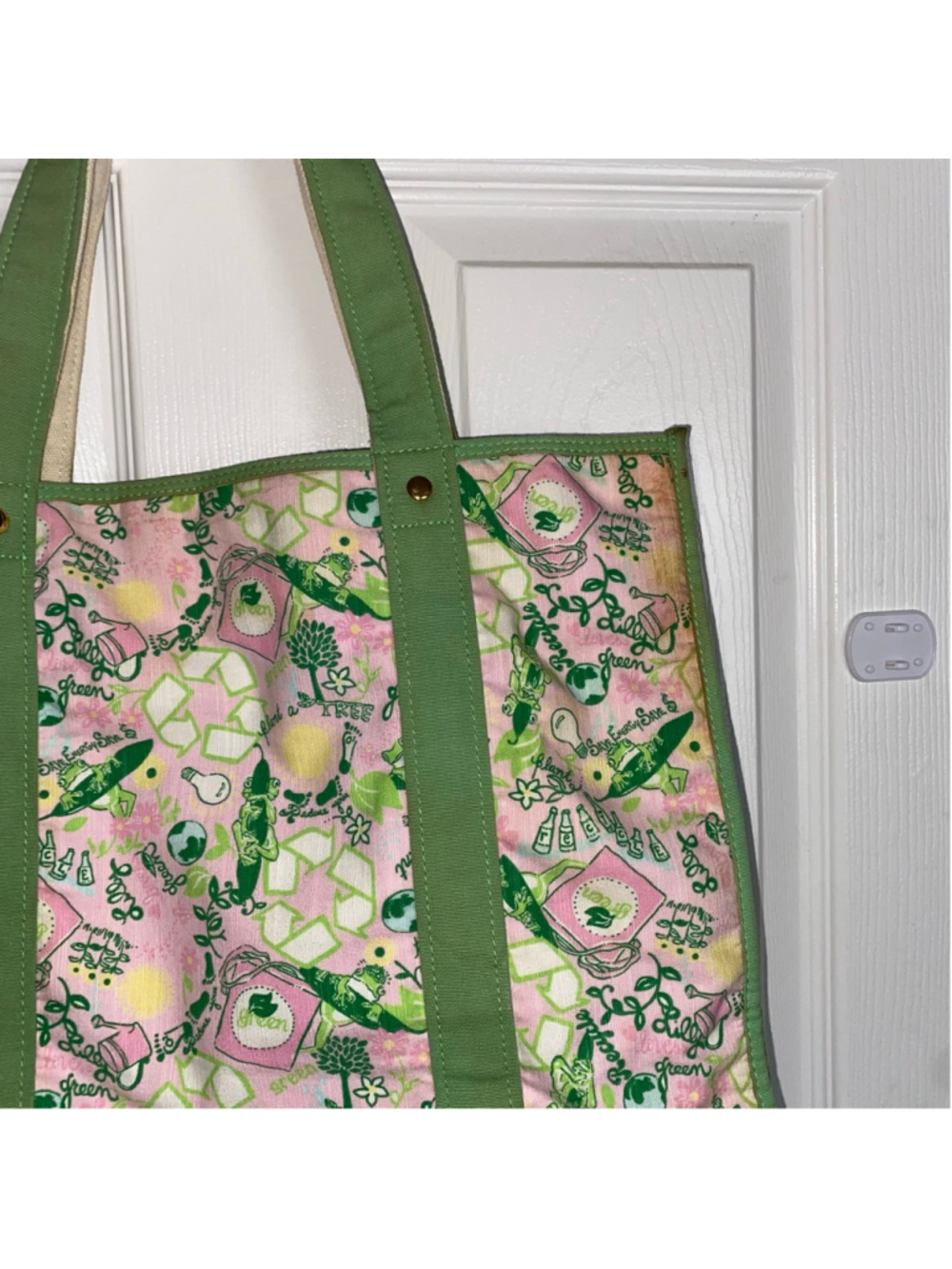 Rare Lilly Pulitzer Originals Earth Day Queen of Green Recycle Large Tote Bag - Picture 8 of 8